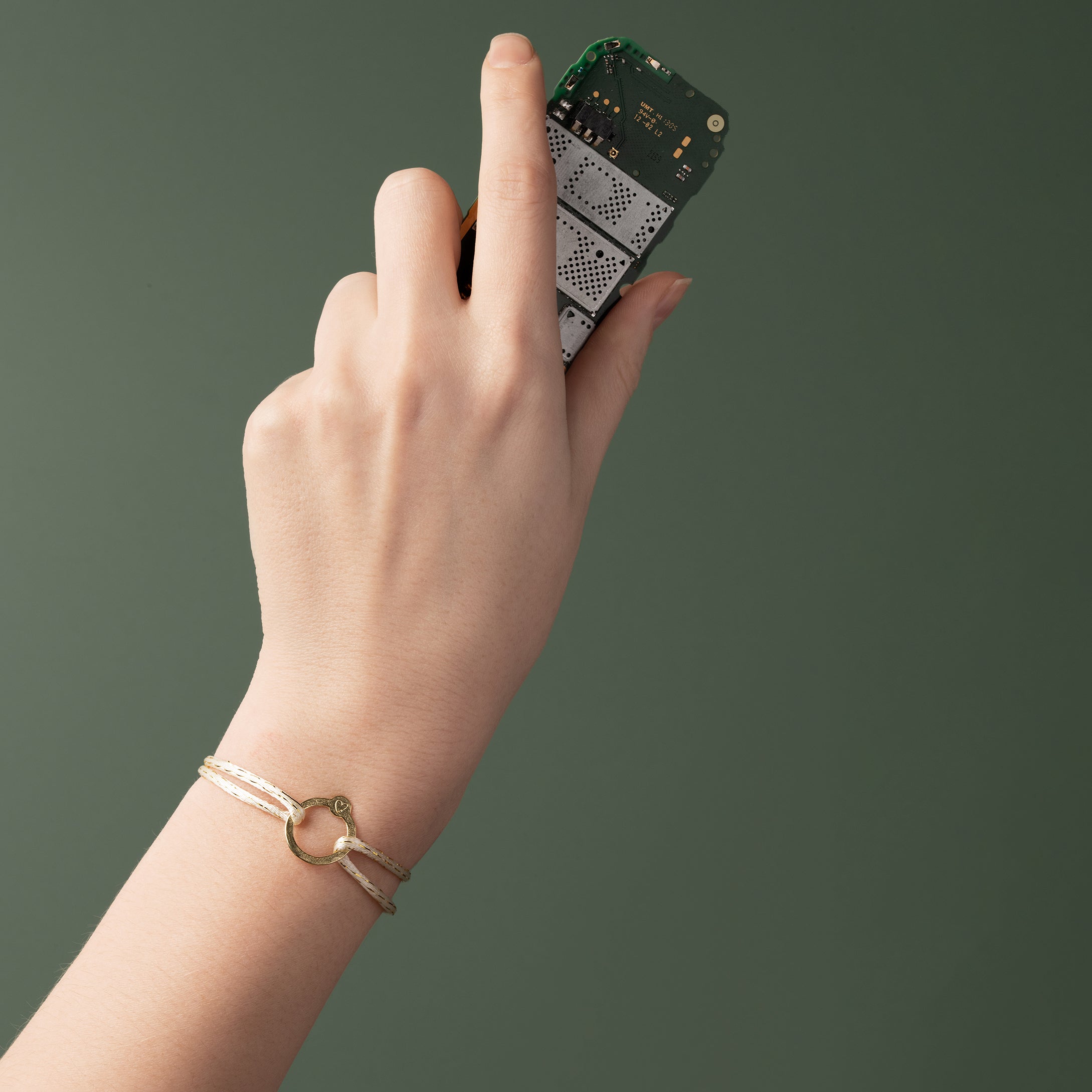 Finger, Hand, Bracelet, Electronics, Hardware